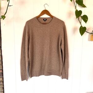 100% Cashmere Crewneck Sweater in Beige-Taupe